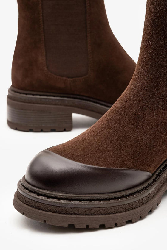 KADIN KAHVERENGİ SÜET LASTİKLİ HAKİKİ DERİ BOT 20512