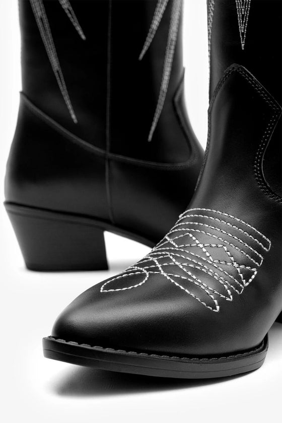 KADIN SİYAH İŞLEMLİ HAKİKİ DERİ KOVBOY ÇİZME 20513