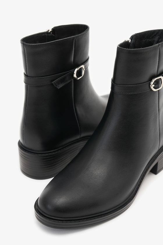 KADIN SİYAH HAKİKİ DERİ BOT 20508